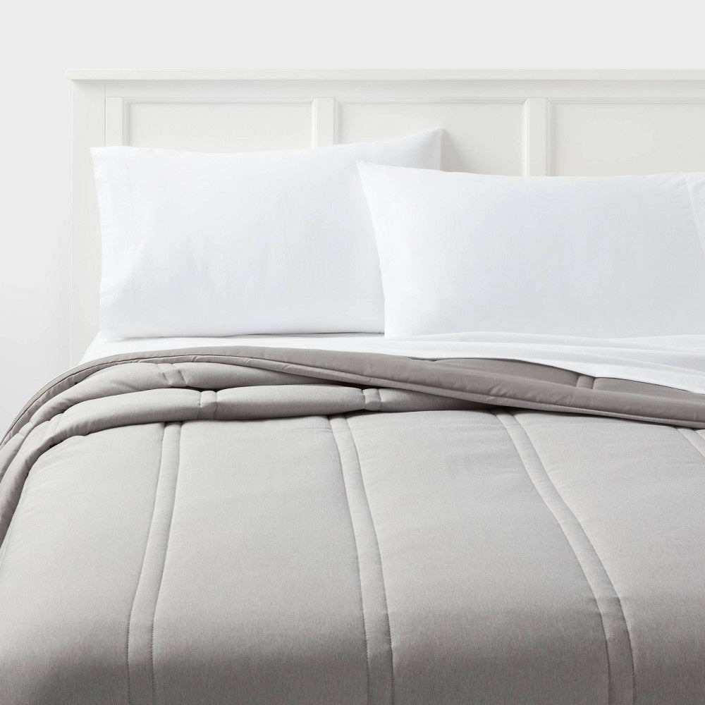 Full/Queen Lofty Microfiber Comforter Dark Gray Heather