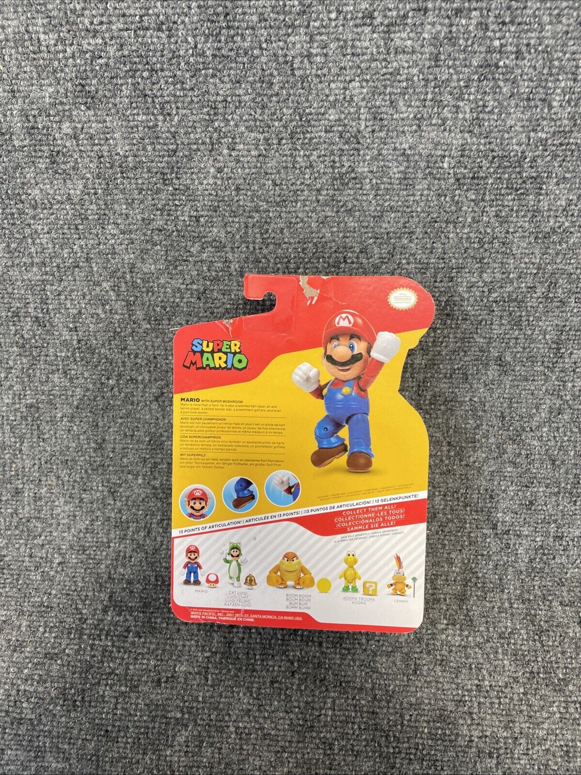 Super Mario with Power up Mushroom 4-in Figure